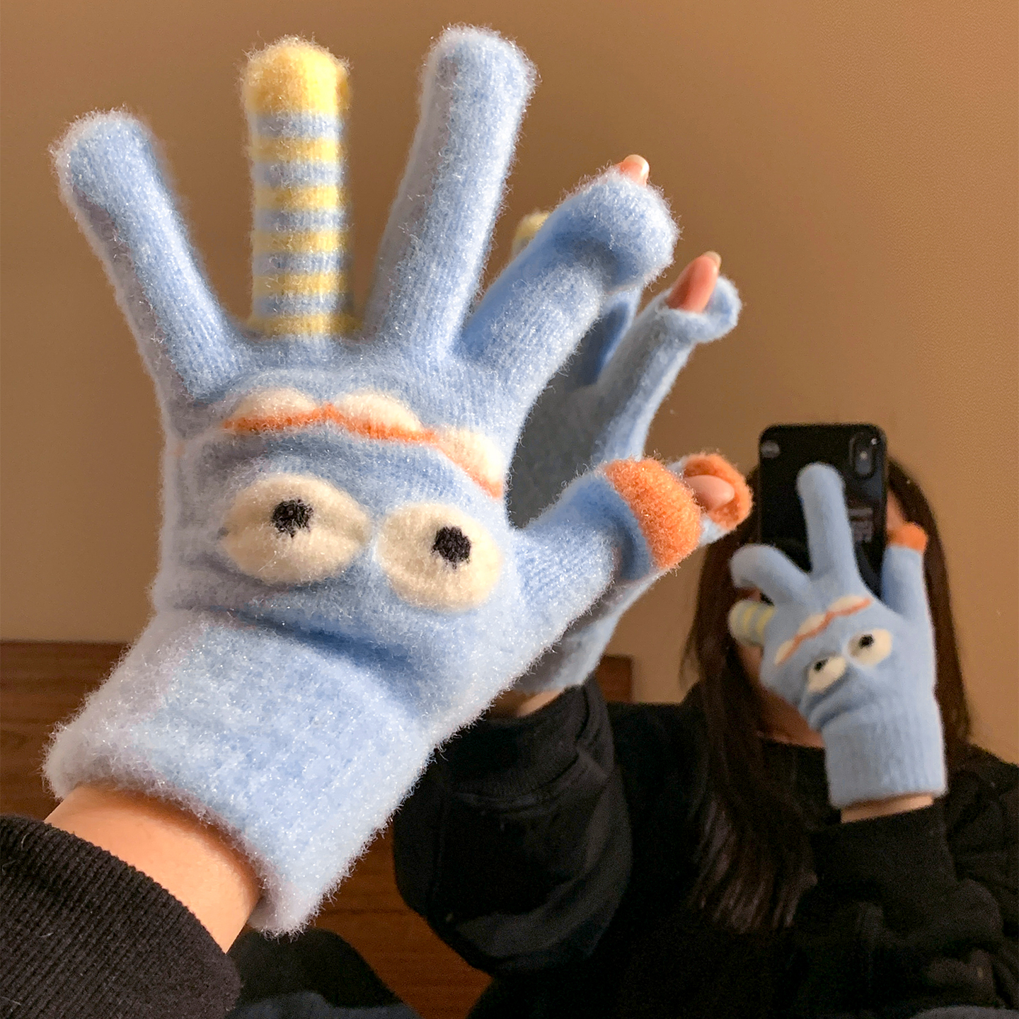 可爱怪兽露指触屏毛绒针织手套