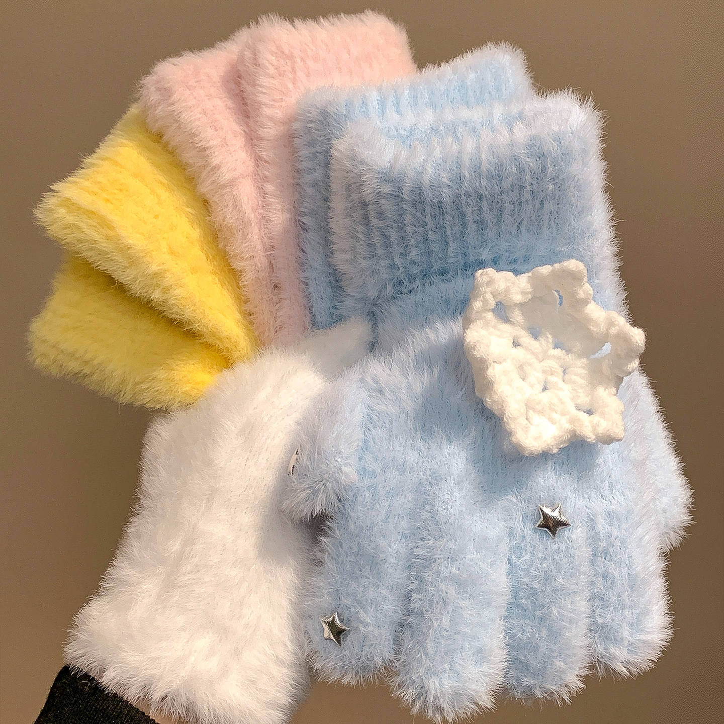 甜美可爱蓝色雪花分指保暖手套