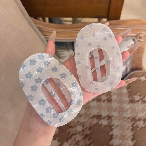 浅蓝碎花波点扁平鲍鱼抓夹发夹