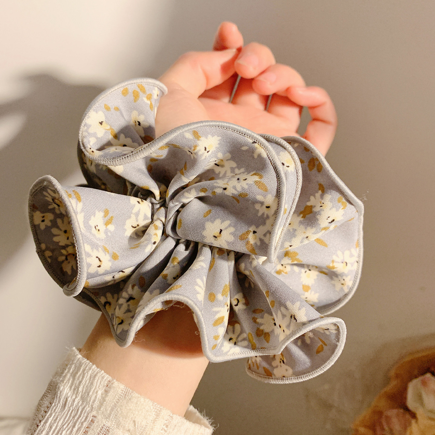 韩系蓝色碎花双层大肠发圈女高级感气质清新头绳发饰扎头发丸子头,饰品/流行首饰/时尚饰品新,发饰,淘宝优惠券,粉丝福利购,淘宝优惠卷