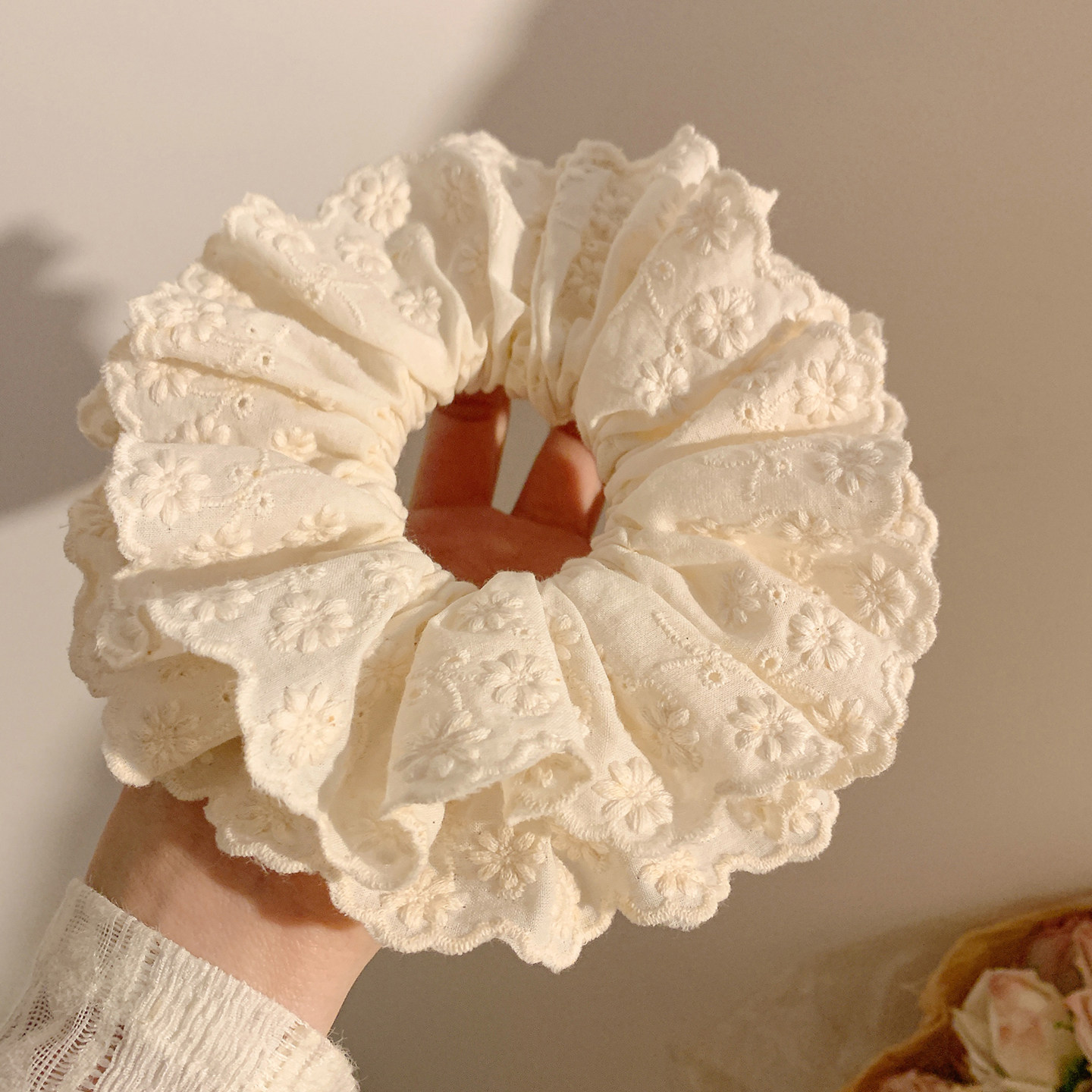 韩系温柔白色蕾丝大肠发圈女重工高级感气质头饰发绳扎头发丸子头,饰品/流行首饰/时尚饰品新,发饰,淘宝优惠券,粉丝福利购,淘宝优惠卷