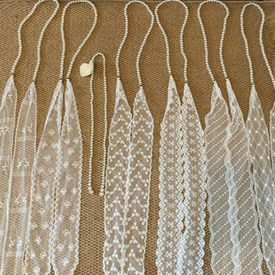 韩系白色珍珠蕾丝长条系脖丝巾女高级感颈饰度假风细窄发带配饰