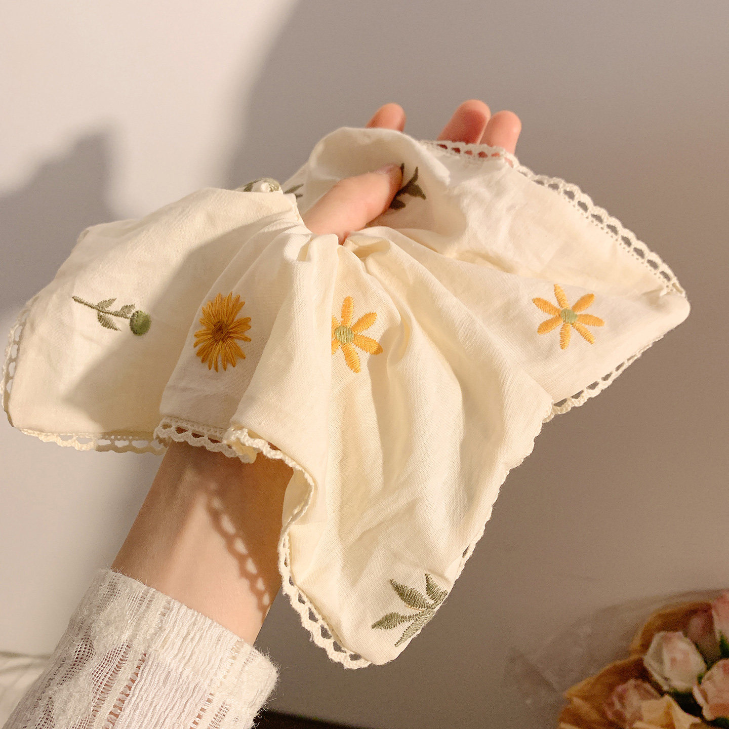 文艺风花朵刺绣方巾大肠发圈女高级感扎头低马尾发饰超大方形头绳,饰品/流行首饰/时尚饰品新,发饰,淘宝优惠券,粉丝福利购,淘宝优惠卷