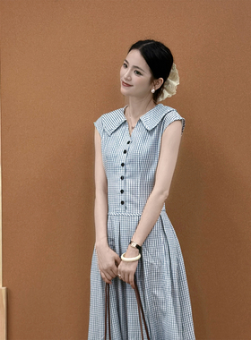 法式复古格纹连衣裙女2026夏季新款设计感收腰显瘦无袖大摆长裙