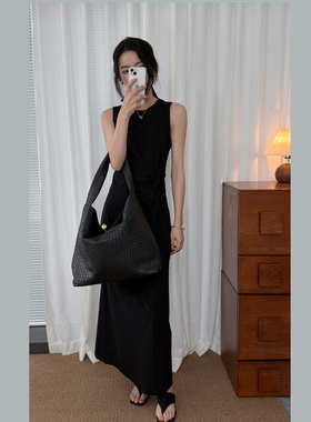 一匠2026春夏季新款女装法式简约扭结修身无袖连衣裙