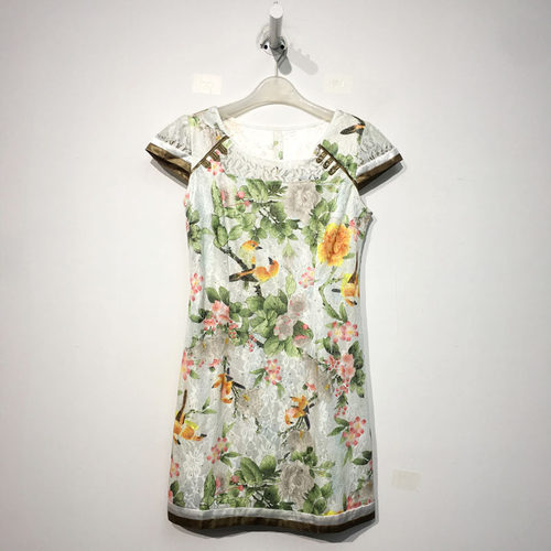 潮系列 B81716 时尚连衣裙品牌女装折扣备