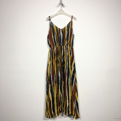 乔系列 D82044 时尚连衣裙品牌女装折扣颦