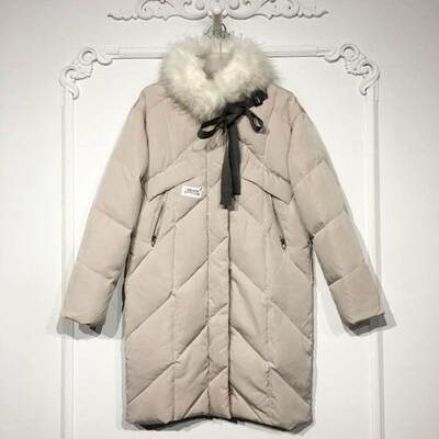 容系列 8285S138 时尚羽绒服品牌女装折扣颦