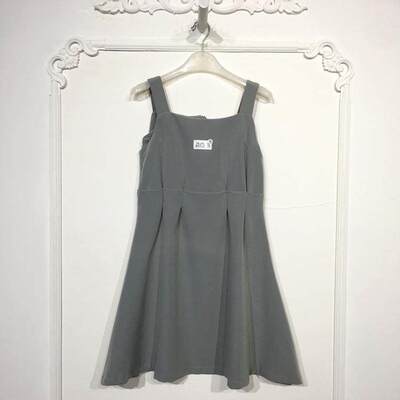 潮系列 8174S267 时尚连衣裙品牌女装折扣颦