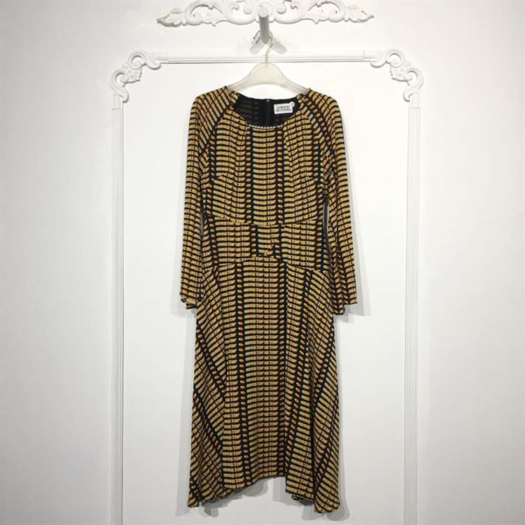 潮系列 8010S064 时尚连衣裙品牌女装折扣颦