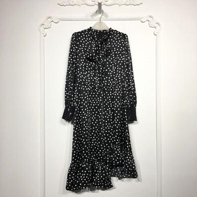 潮系列 8192S143 时尚连衣裙品牌女装折扣颦