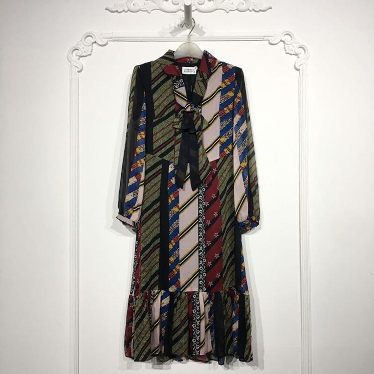 潮系列 8164S113 时尚连衣裙品牌女装折扣颦