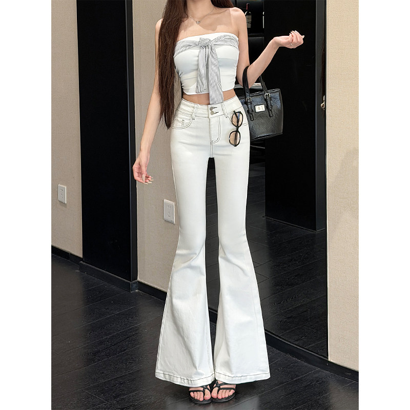 郑小亮白色高腰微喇叭牛仔裤女202年秋季新款显瘦修身马蹄裤洋气