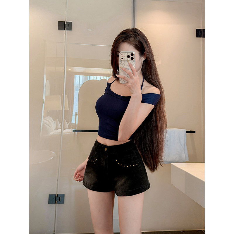 郑小亮辣妹高腰牛仔短裤女修身显瘦2026夏季薄款铆钉a字包臀热裤