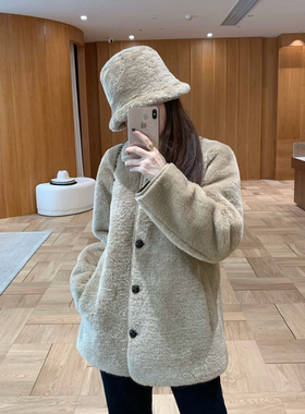 EASE冬季时髦名媛风羊羔毛皮毛一体长袖纽扣外套女百搭保暖开衫潮