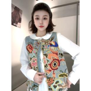 新中式国风刺绣马甲2026春季新款时尚百搭减龄显瘦新春拜年服叠穿