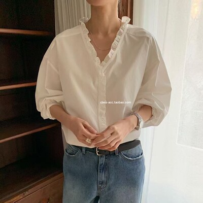 class韩国直邮031105 FEBRUARY.11 韩代2026款  小花边V领衬衫