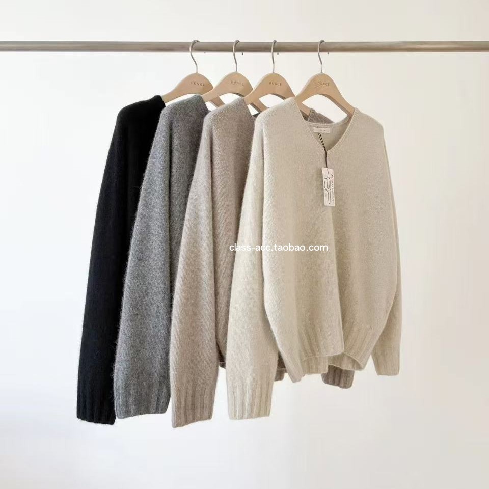 class韩国直邮102808 OUNCE 韩代2025款  一片式V领毛衣