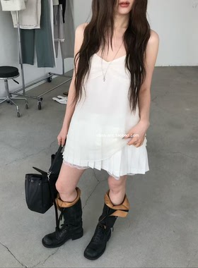 class韩国直邮1040106 nuese 韩代2026款   吊带连衣裙