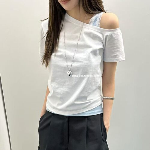 class韩国直邮061525 Helvetica 韩代2026款  斜肩短袖T