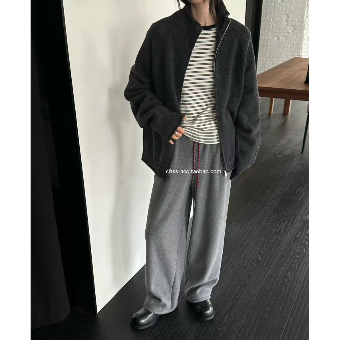 class韩国直邮111109 MUCH 韩代2025款  松紧腰可束脚摇粒绒卫裤