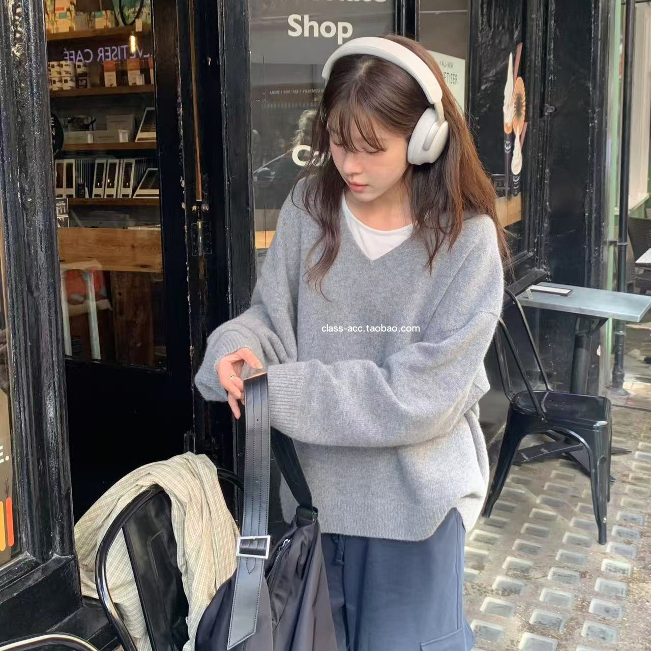 class韩国直邮102709 VERGAMOT 韩代2025款  一片式V领毛衣