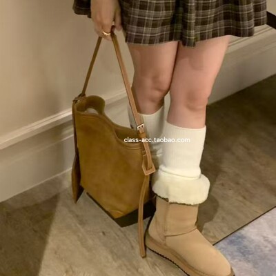 韩现class韩国直邮022215 韩代2026款  多种背法 牛皮麂皮水桶包