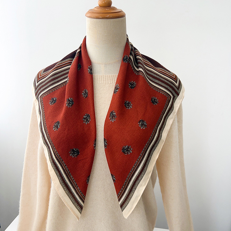 老钱风仿丝毛小方巾围巾女秋冬季高级感搭配西装丝巾围脖护颈披肩