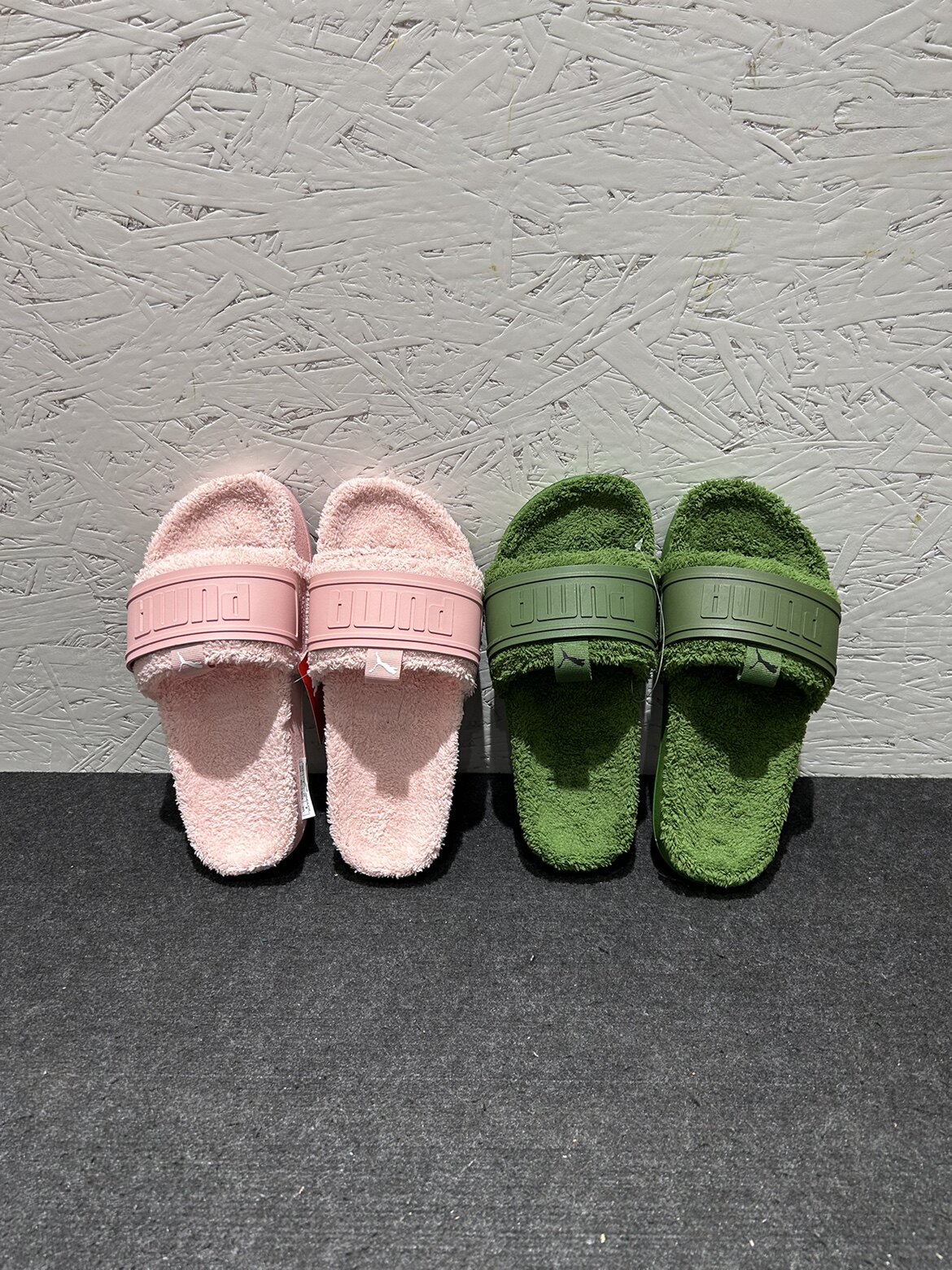 PUMA彪马正品毛毛拖粉色绿色亮黄色女子运动休闲一字拖拖鞋384411