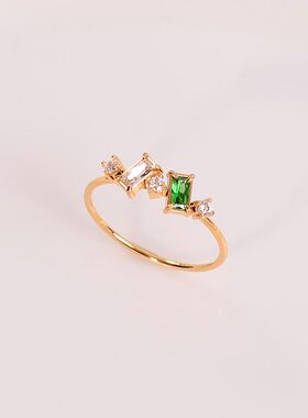 钛钢 绿野几何超闪小方糖绿色戒指女韩版金细指环不褪色