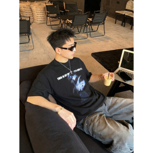 潮 复古宽松落肩宽松短袖 PLTH 做旧水洗蓝色人像字母印花T恤男美式