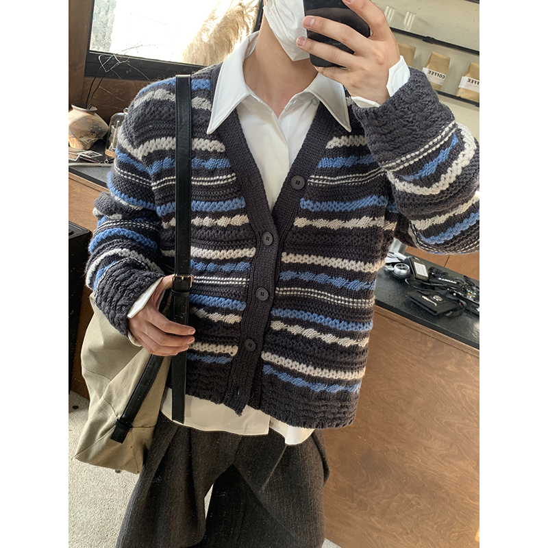 PLTH*秋冬复古条纹撞色羊毛针织衫男慵懒感V领休闲高级感开衫外套