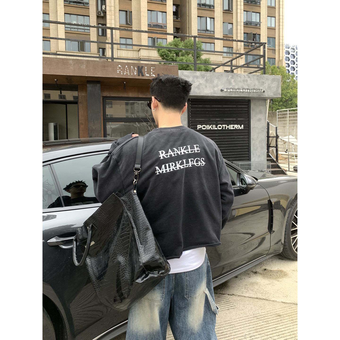 PLTH美式复古旧报纸人像印花短款卫衣男水洗做旧毛边宽松圆领长袖