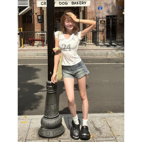 大码美式辣妹V领数字印花短袖T恤