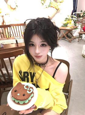 斜肩长袖卫衣女大码宽松设计感