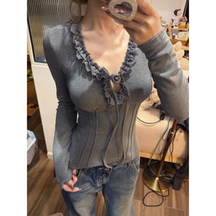 大码胖mm美式复古辣妹花边v领绑带长袖t恤女秋冬纯欲修身打底上衣