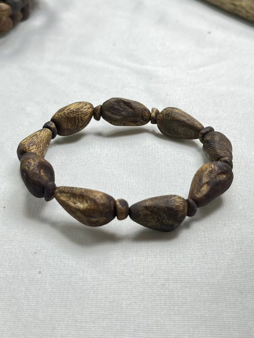 天然沉香手串透顶绿天然九分沉大树丁留疤随型单圈