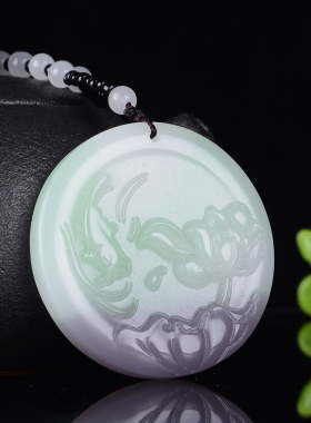 烟紫和田玉白玉带翠锦鲤荷花玉石吊坠转运平安牌连年有鱼挂件玉牌