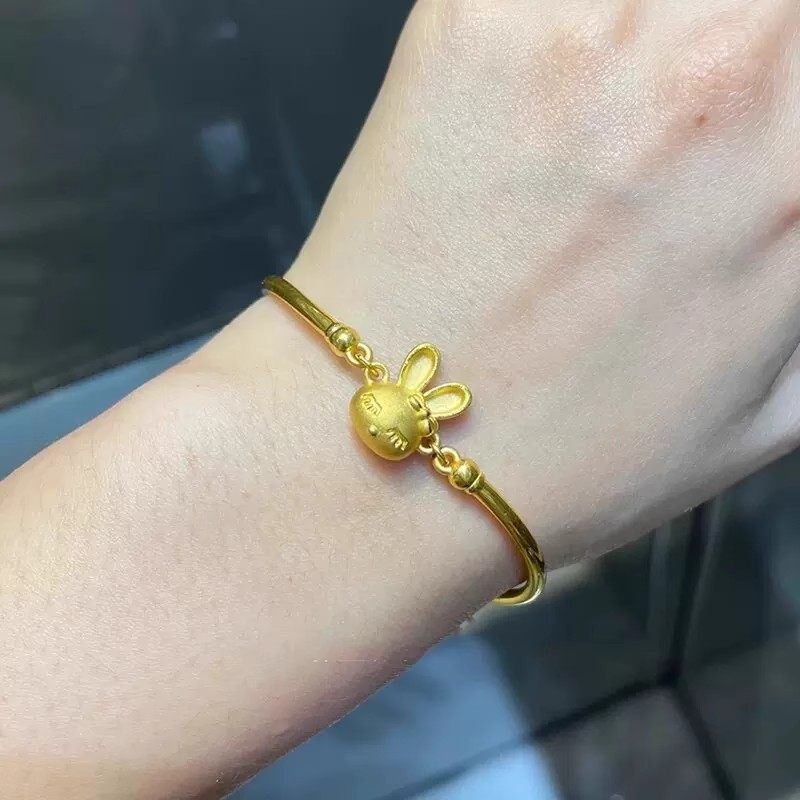 黄金小兔子手镯女士999金色本命年生肖兔手串18k仿金招财爱心手链