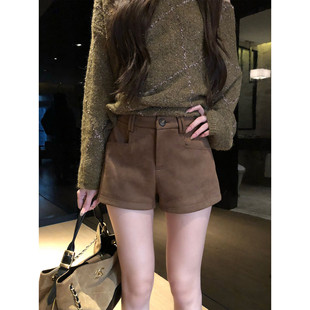 大码麂皮高腰卡其色短裤女秋季韩系百搭修身秋冬外穿短裤配靴子