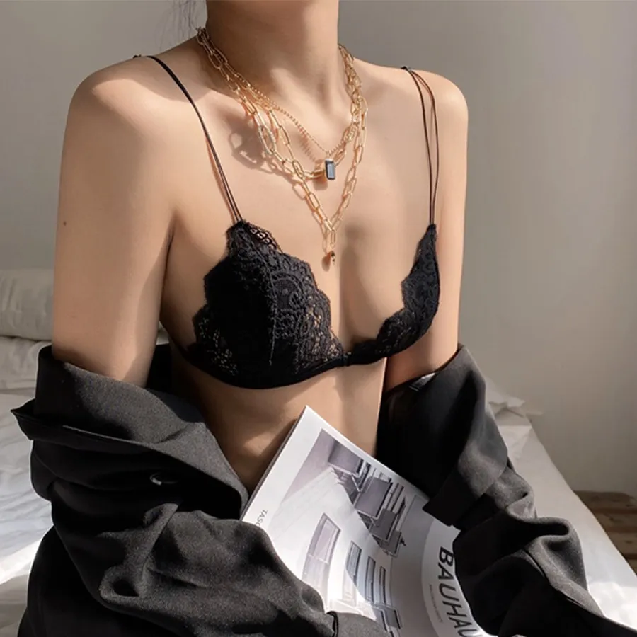法式三角杯小胸无钢圈内衣女超薄款夏季蕾丝纯欲细带美背前扣文胸