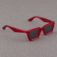 Красная коробка+поляризованная светло -серая линза