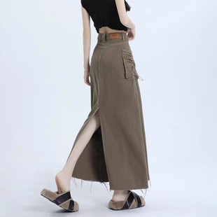 咖啡色开叉工装裙女2024新款春秋高腰a字长裙中长款牛仔半身裙子