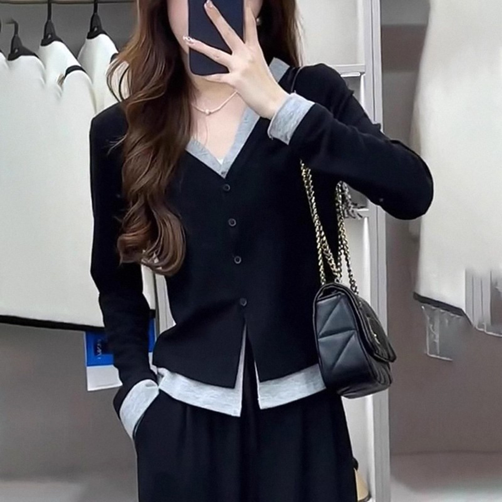 黑色假两件V领长袖T恤女春秋新款修身内搭打底衫显瘦针织开衫上衣