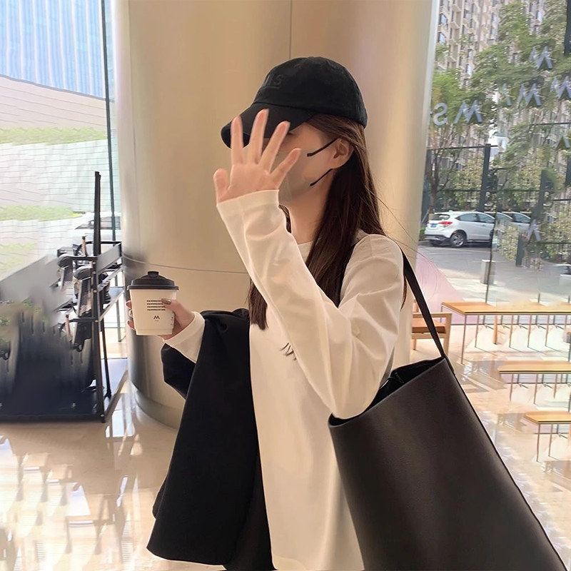 纯棉白色长袖T恤女春秋新款卫衣叠穿内搭打底衫配鲨鱼裤的上衣