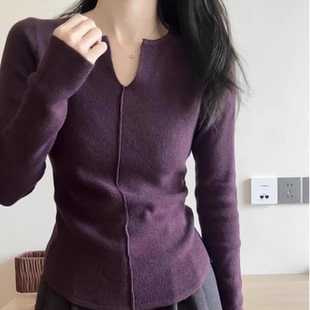 紫色纯欲v领针织打底衫女秋冬不起球毛衣内搭修身洋气绝美小上衣