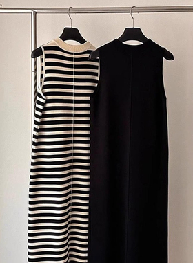 条纹针织无袖背心连衣裙女2025秋冬新款圆领中长款显瘦黑色背心裙