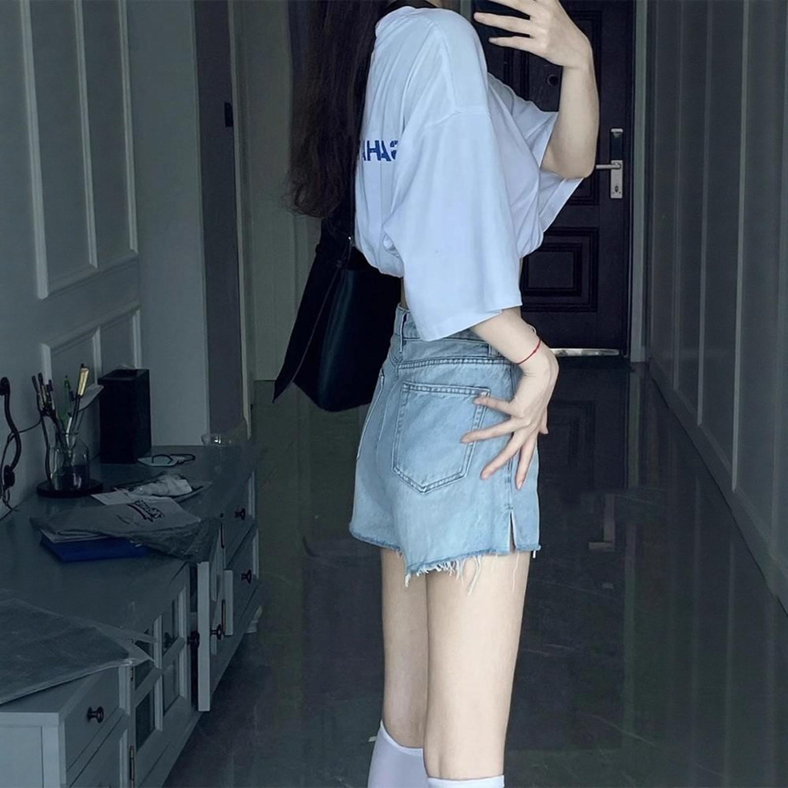 浅色牛仔短裤女夏季2024新款高腰显瘦复古百搭毛边a字裤辣妹热裤