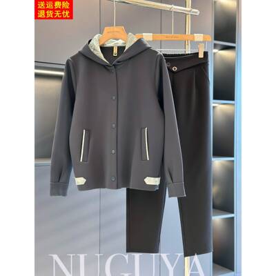 时尚休闲年轻妈妈装外套女连帽春秋新款洋气上衣中老年小个子卫衣