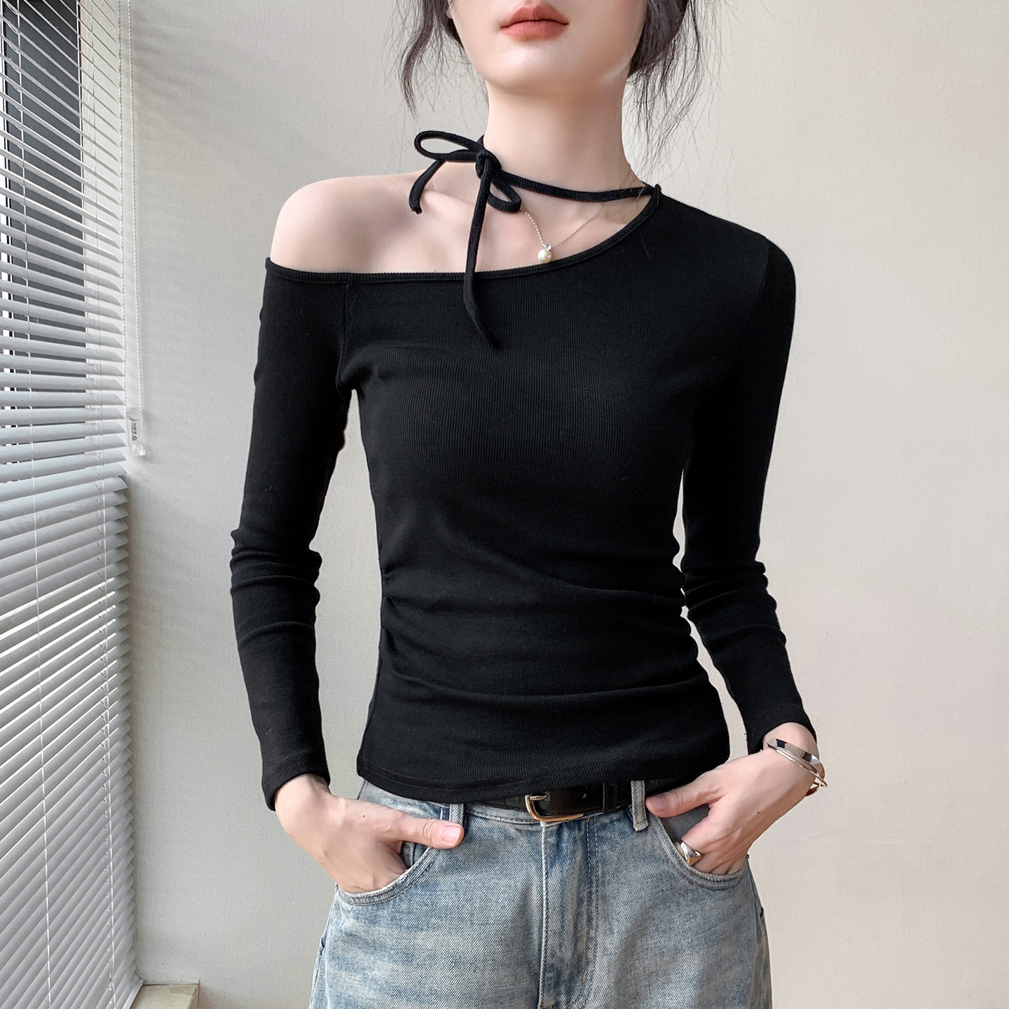 韩版斜领系带露肩别致长袖T恤女